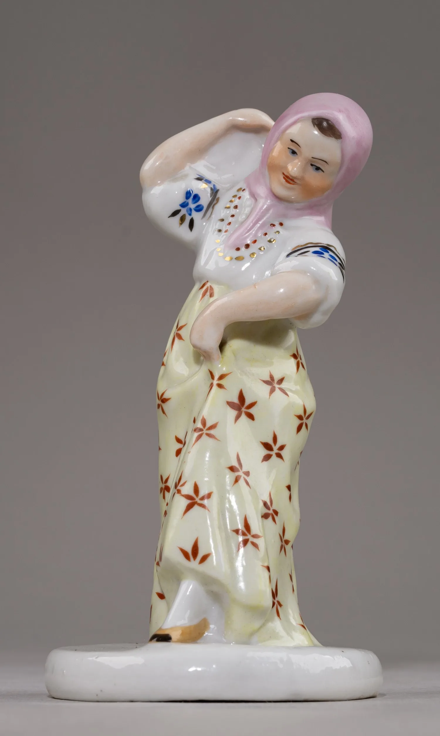 Скульптура «Плясунья» (Дарья). СССР, Городница, Городницкий фарфоровый завод, 1930-34 годы.