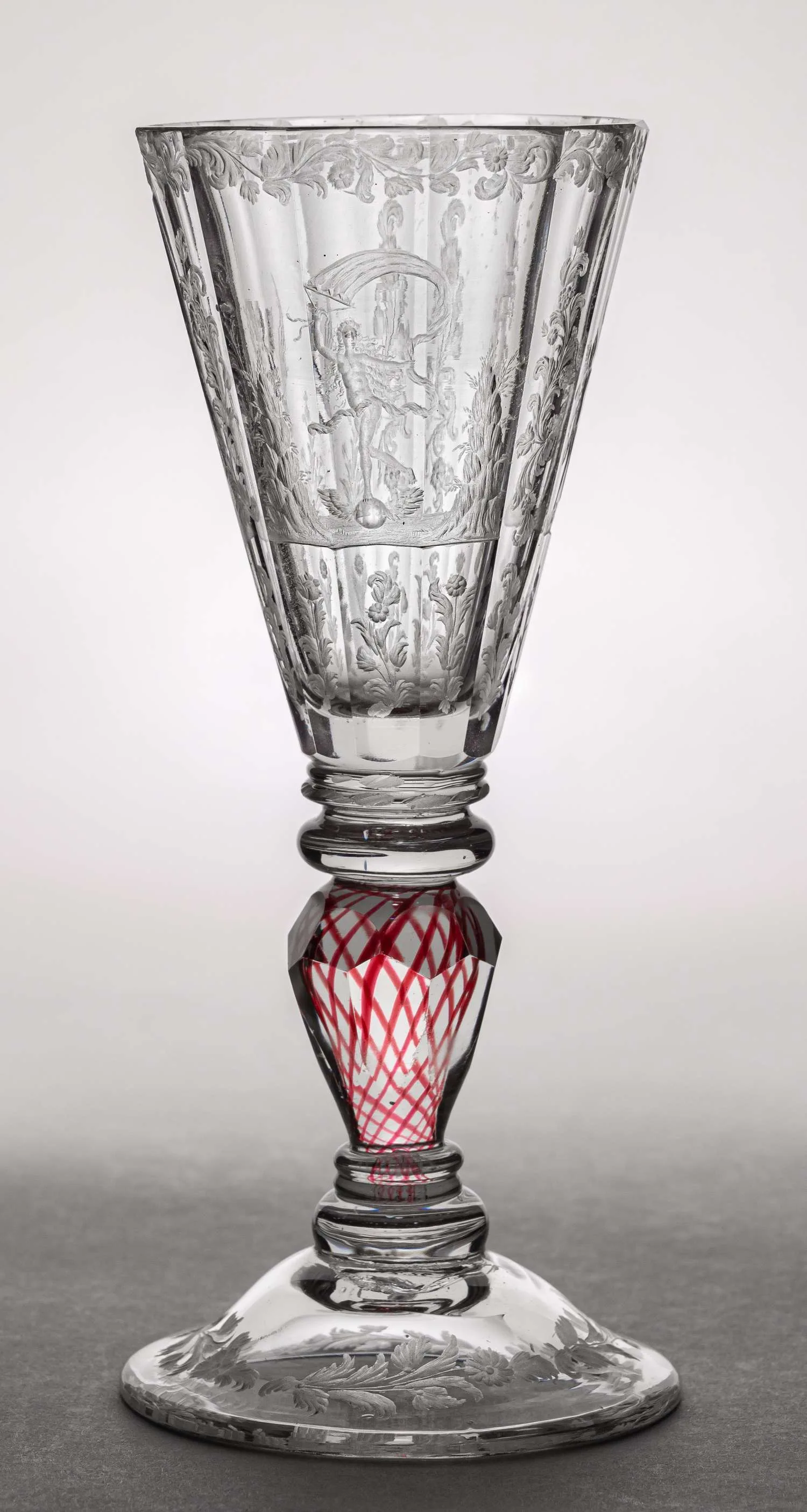 Бокал "Богиня Фортуна". Середина XVIII века.