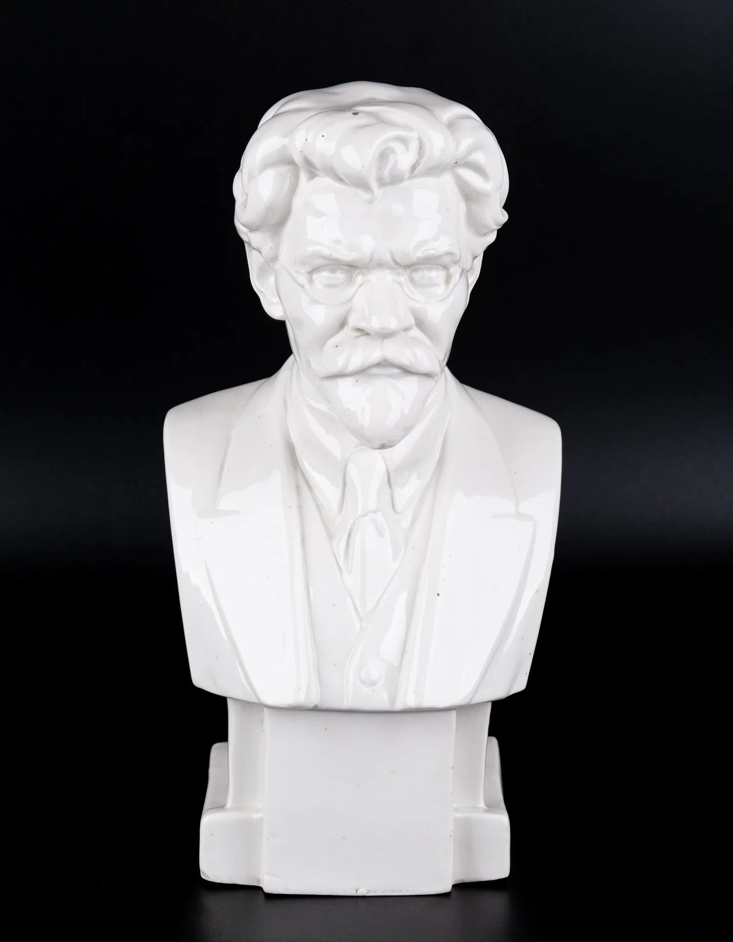 Бюст М.И.Калинина, СССР, Ленинградский фарфоровый завод, 1940-ые годы.