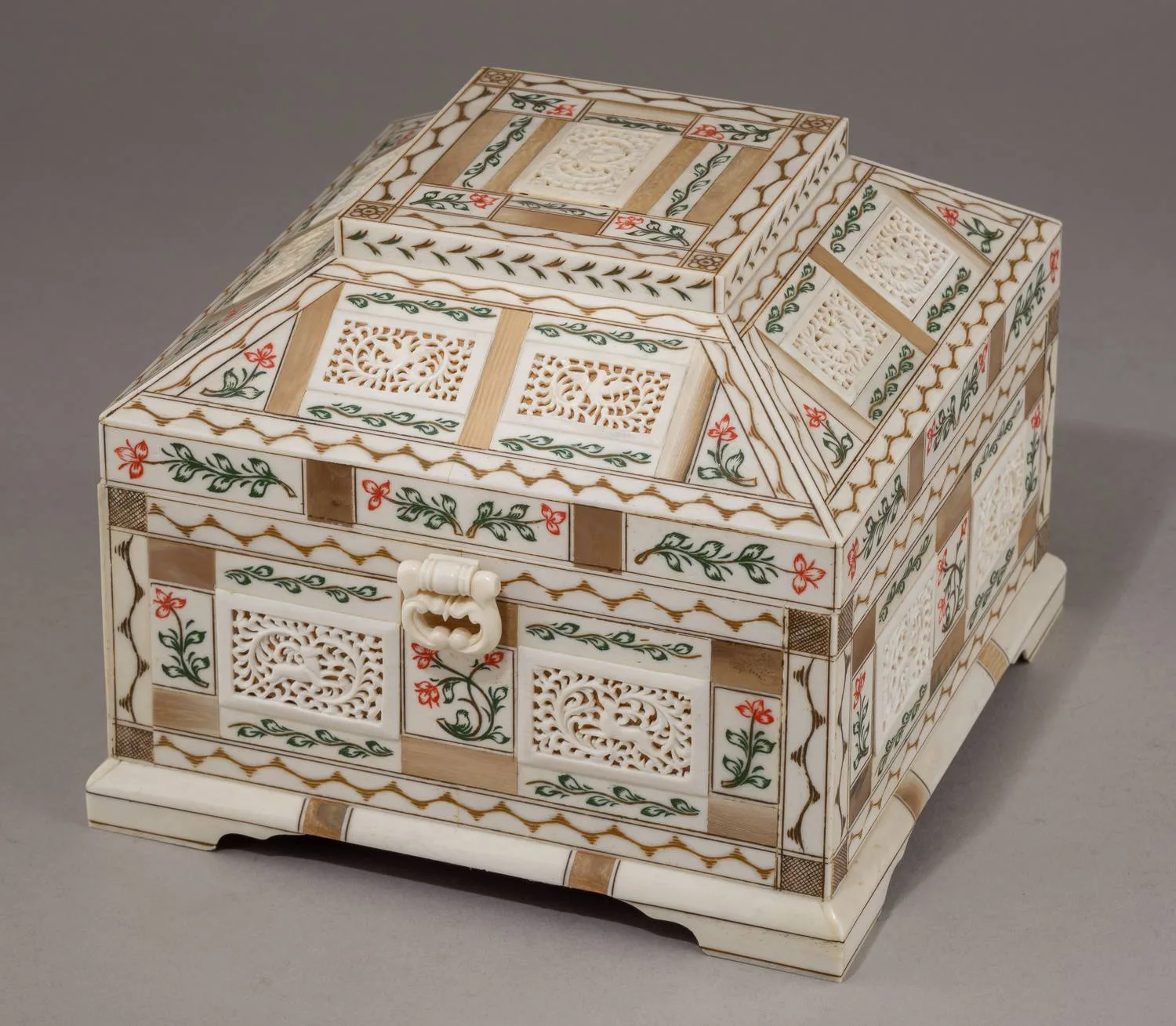 Ларец. Россия, Холмогоры, Галемский М. А. 2009.