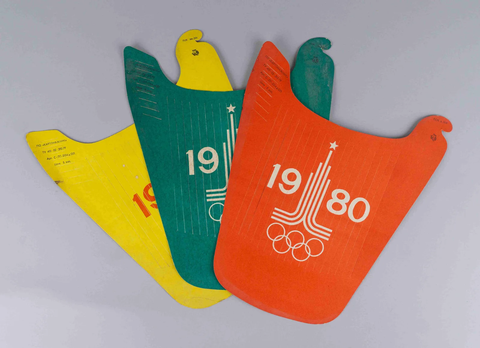 3 картонные складные кепки «Олимпиада 1980». СССР, 1980.