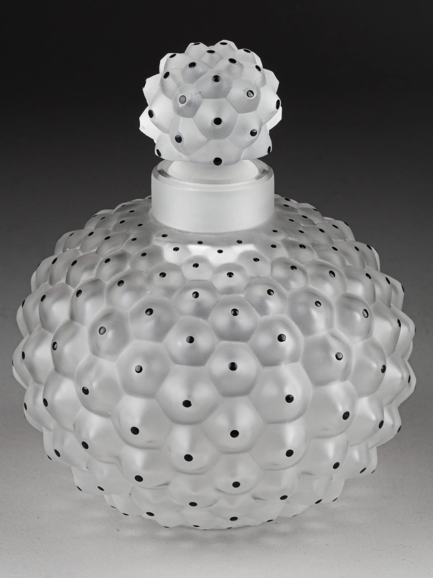 Флакон «Кактус». Франция, фирма Lalique, 1930-е годы.
