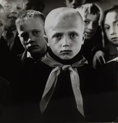 Суткус А. Крупноформатная фотография «Пионер». 1970-е годы.