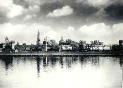 5 фотографий (в том числе многочастных) с видами Москвы. Снимки 1930-х - 1950-х годов.