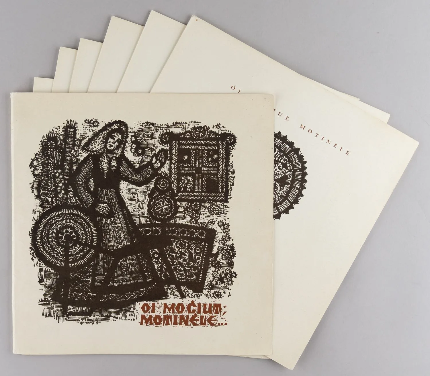 Лабутите Ева. «О матушка моя...». 1968. Альбом с 8 гравюрами. Вильнюс. 1975. (Издательство «Вага», Вильнюс).