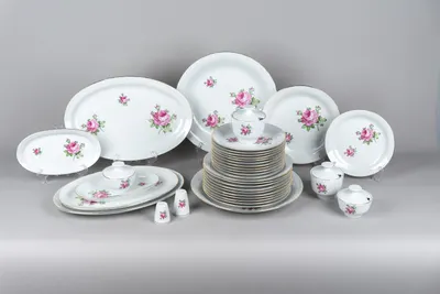 Сервиз с узором из розовых роз. Германия, фирма Кольдиц, 1970-80-е гг.