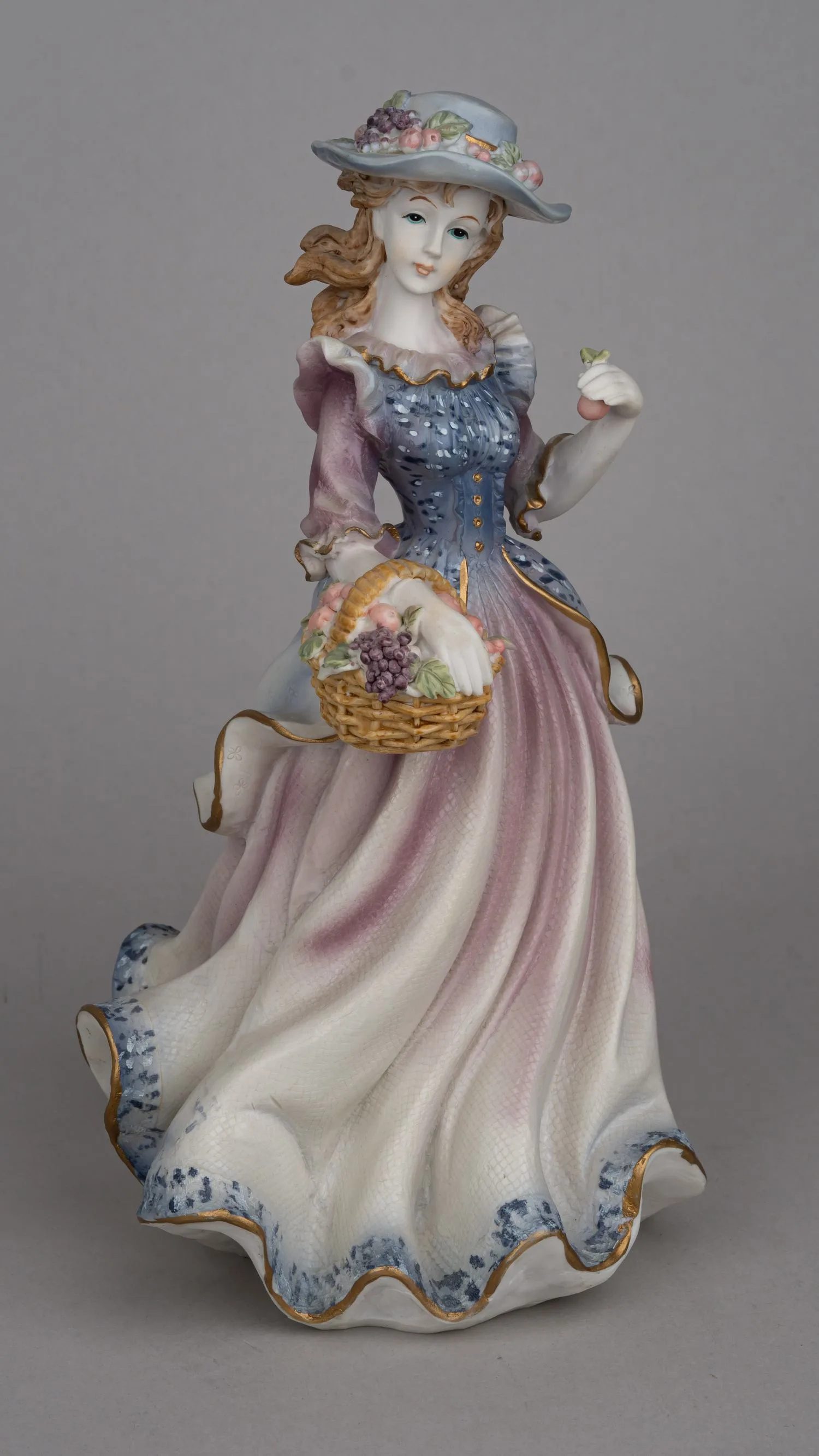 Кукла «Дама с фруктами, аллегория Лета». Великобритания, фирма Enesco, серия «New Wish Collection», 2006 г.