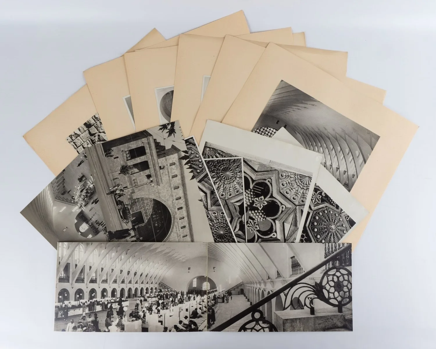 13 фотографий «Архитектура Центрального крытого рынка в Ереване». 1950-е годы.