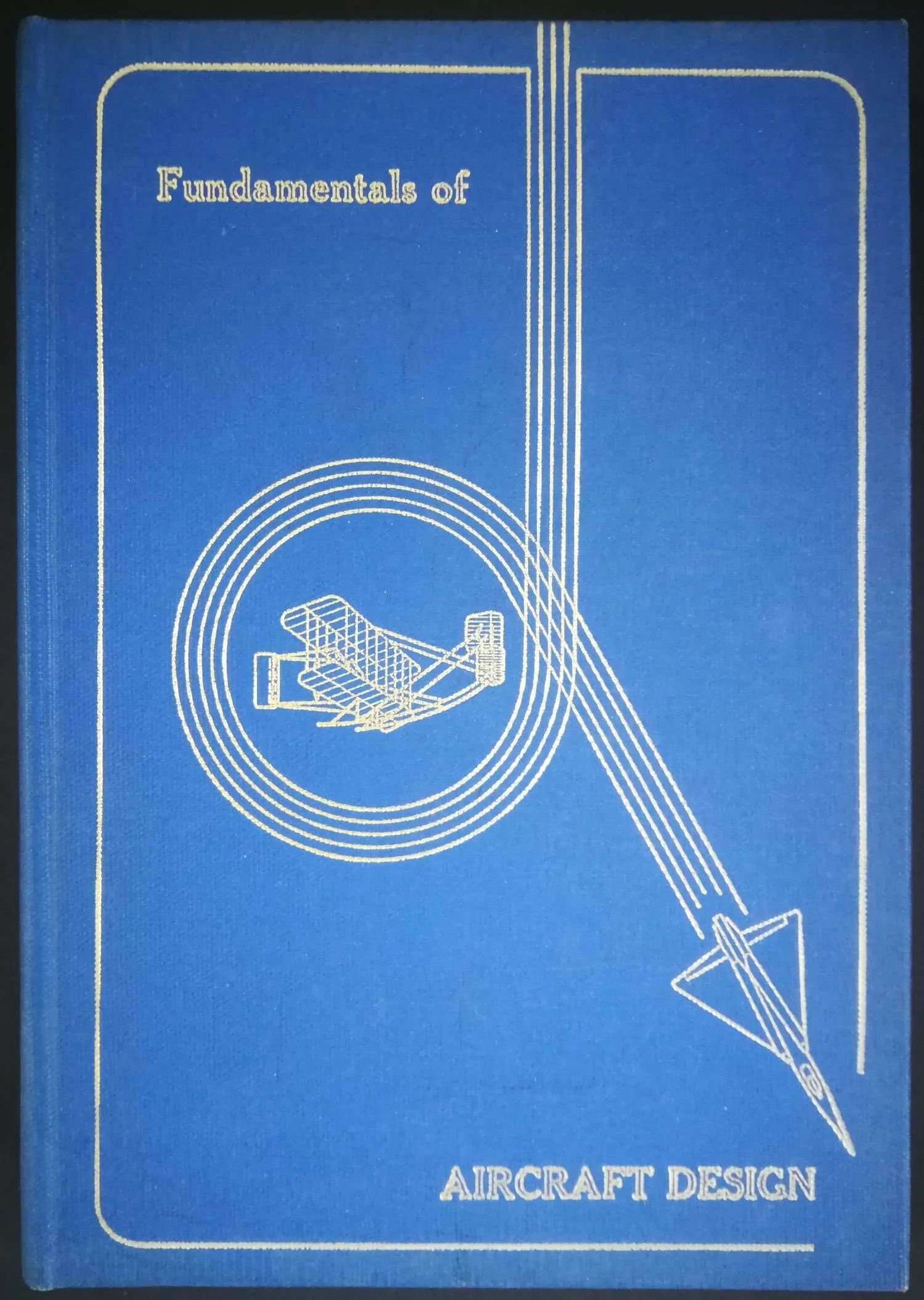Лелалнд М. Николай. Основы проектирования самолётов (Fundamentals of aircraft design) (Дейтон, 1984). Дарственная надпись автора Ростиславу Аполлосовичу Белякову.