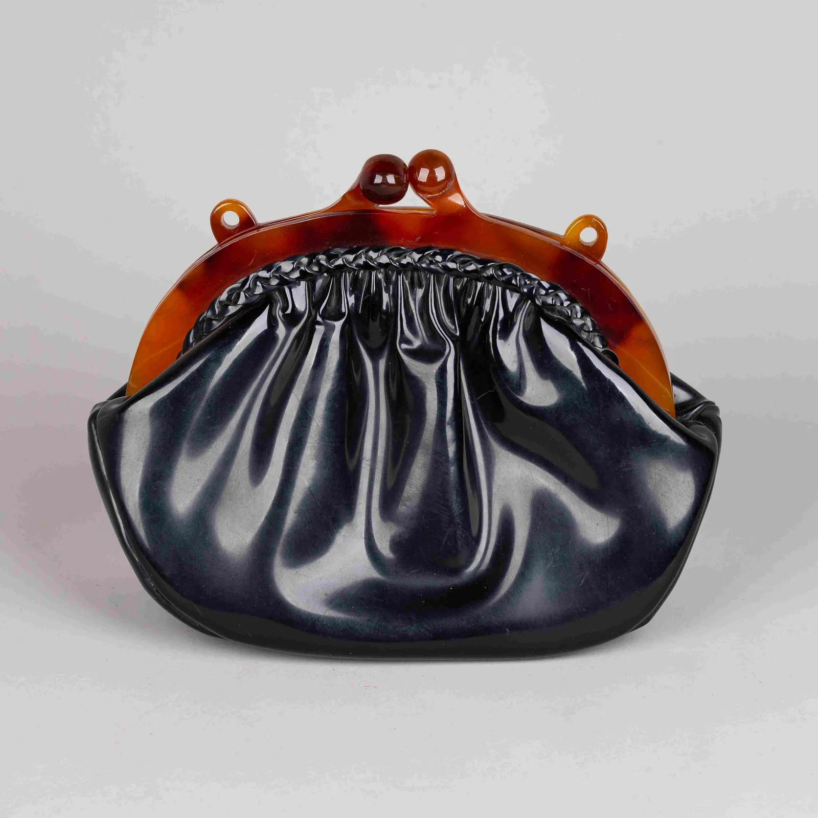 Сумочка кросс-боди из винила. Франция, Лимож, фирма D'Arceau-Limoges, 1970-1980-е годы.