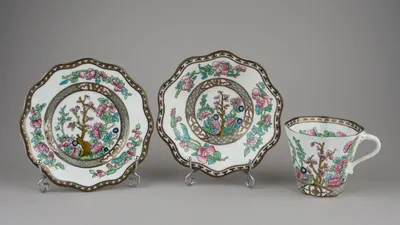 (Англия, Coalport) Чашка с блюдцем и десертной тарелкой «Индийское дерево». Англия, Coalport , 1920-1930-е годы.