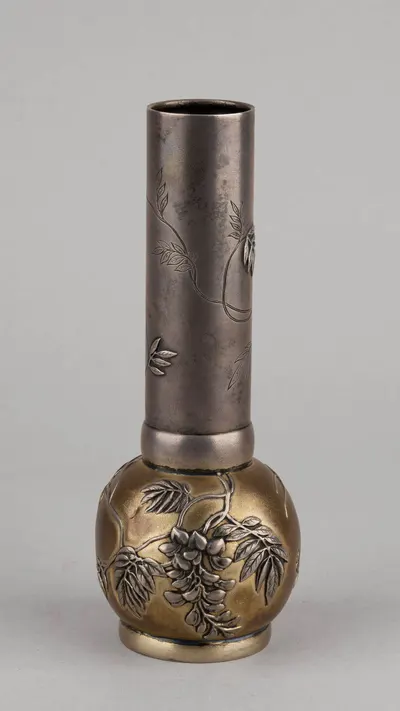 (Тиффани) Серебряная ваза в стиле модерн. США, Tiffany & Co, Эдвард К. Мур, 1870-1874 годы.