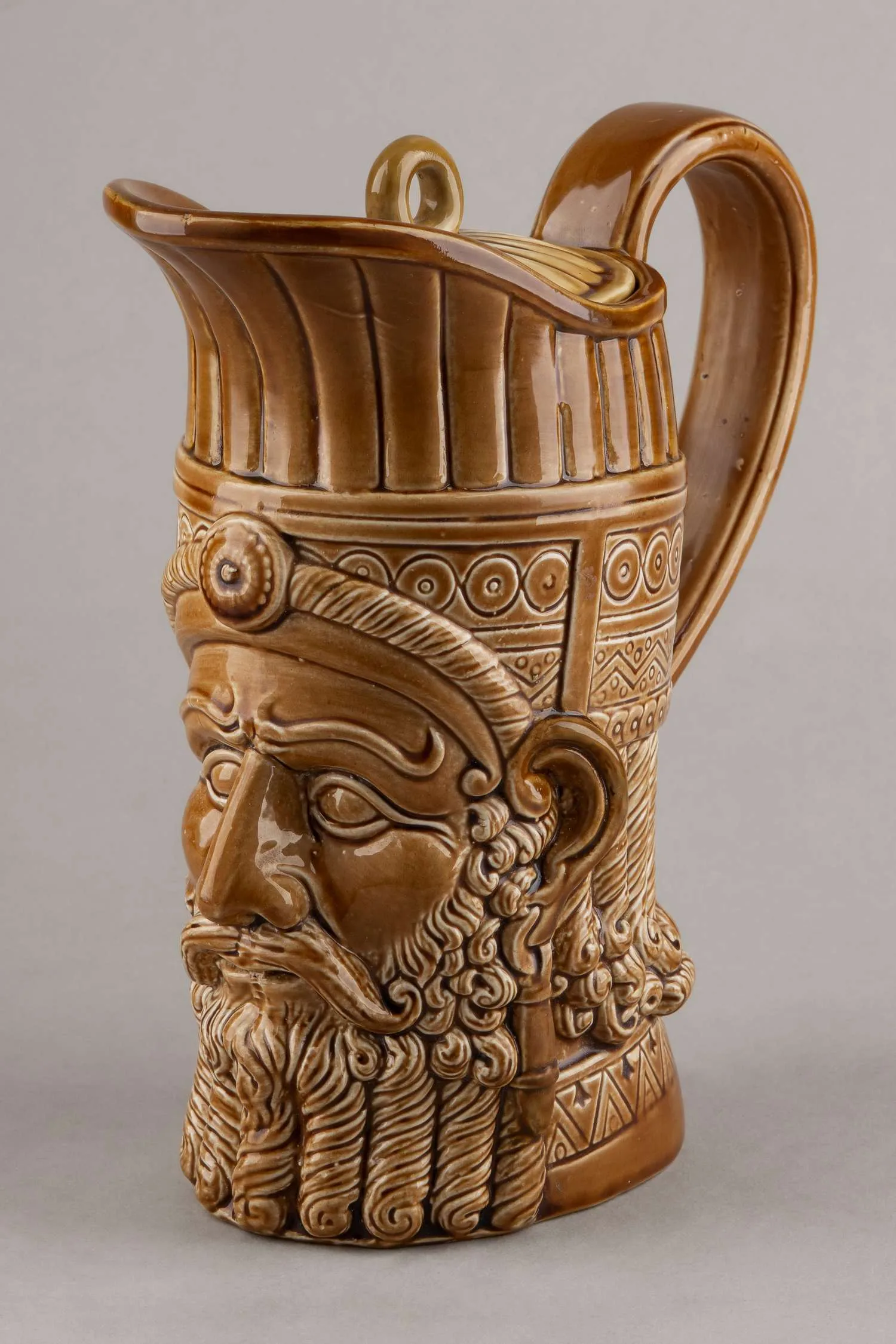 (Кузнецов) Кружка «Воин». Россия, Товарищество М.С. Кузнецова, 1889–1917 годы.