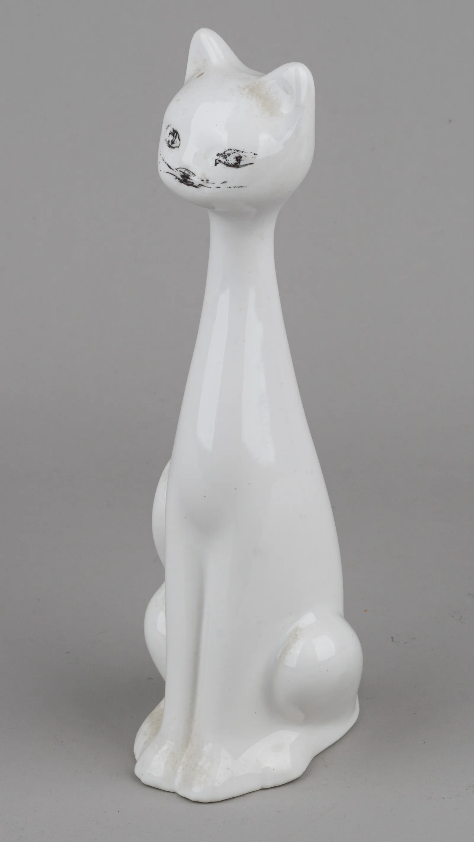 Статуэтка «Сидящий кот». СССР, авторская керамика, 1980-е годы.