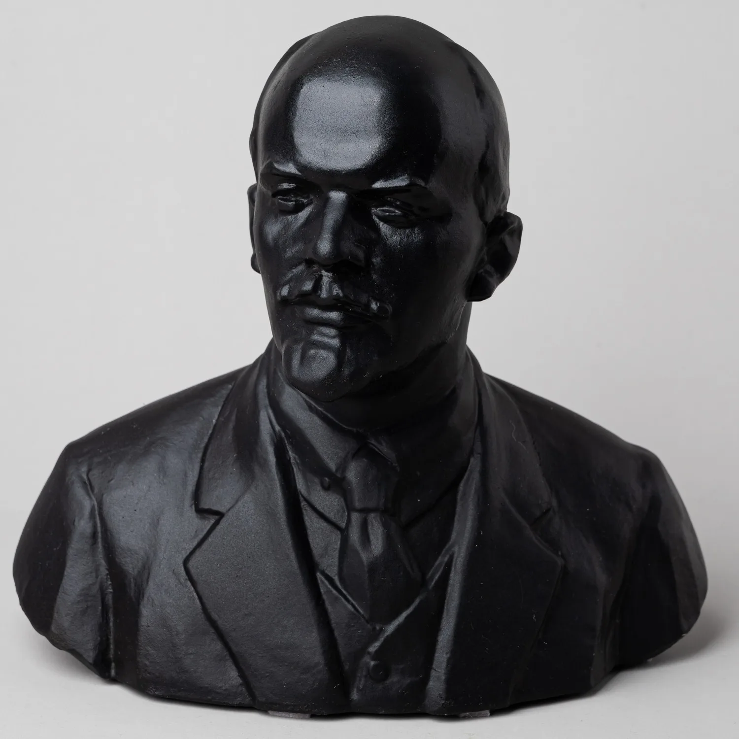 Бюст В.И. Ленина. СССР, Каслинский завод художественного литья, скульптор А.А. Мурзин, 1977 г.