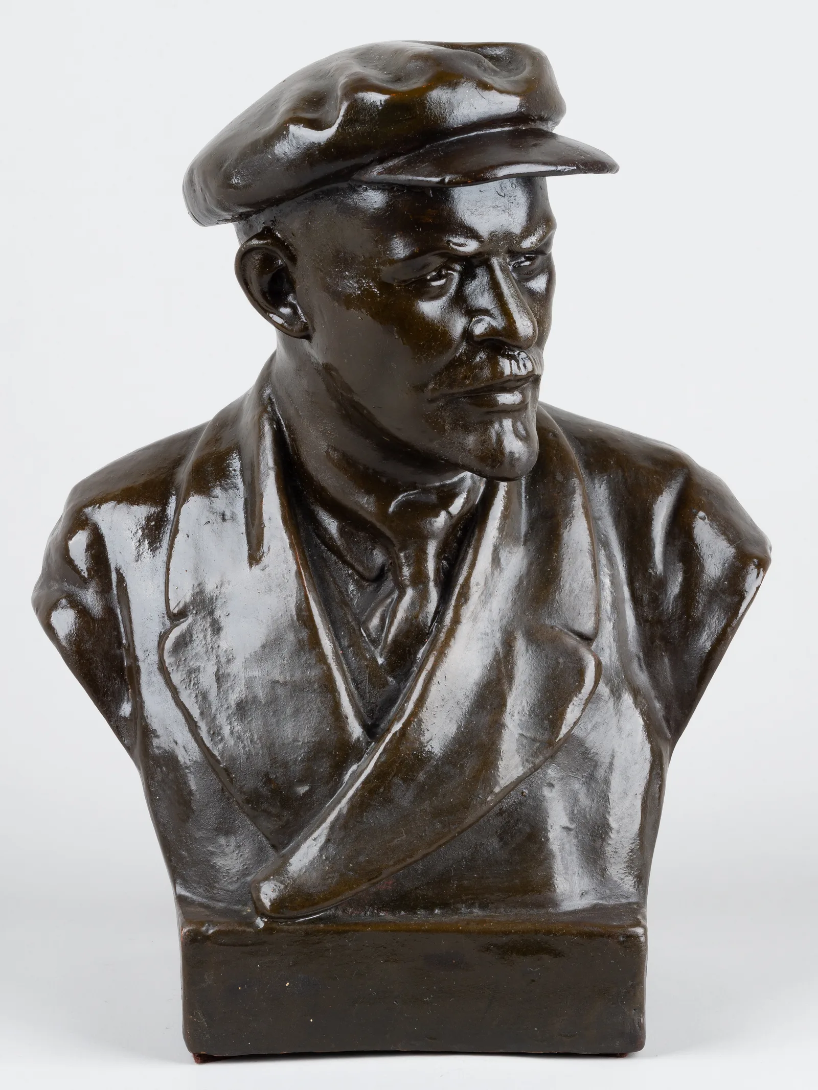Бюст В.И. Ленина. СССР, Монументскульптура, скульптор Л. Волконский, 1937-38-е годы.