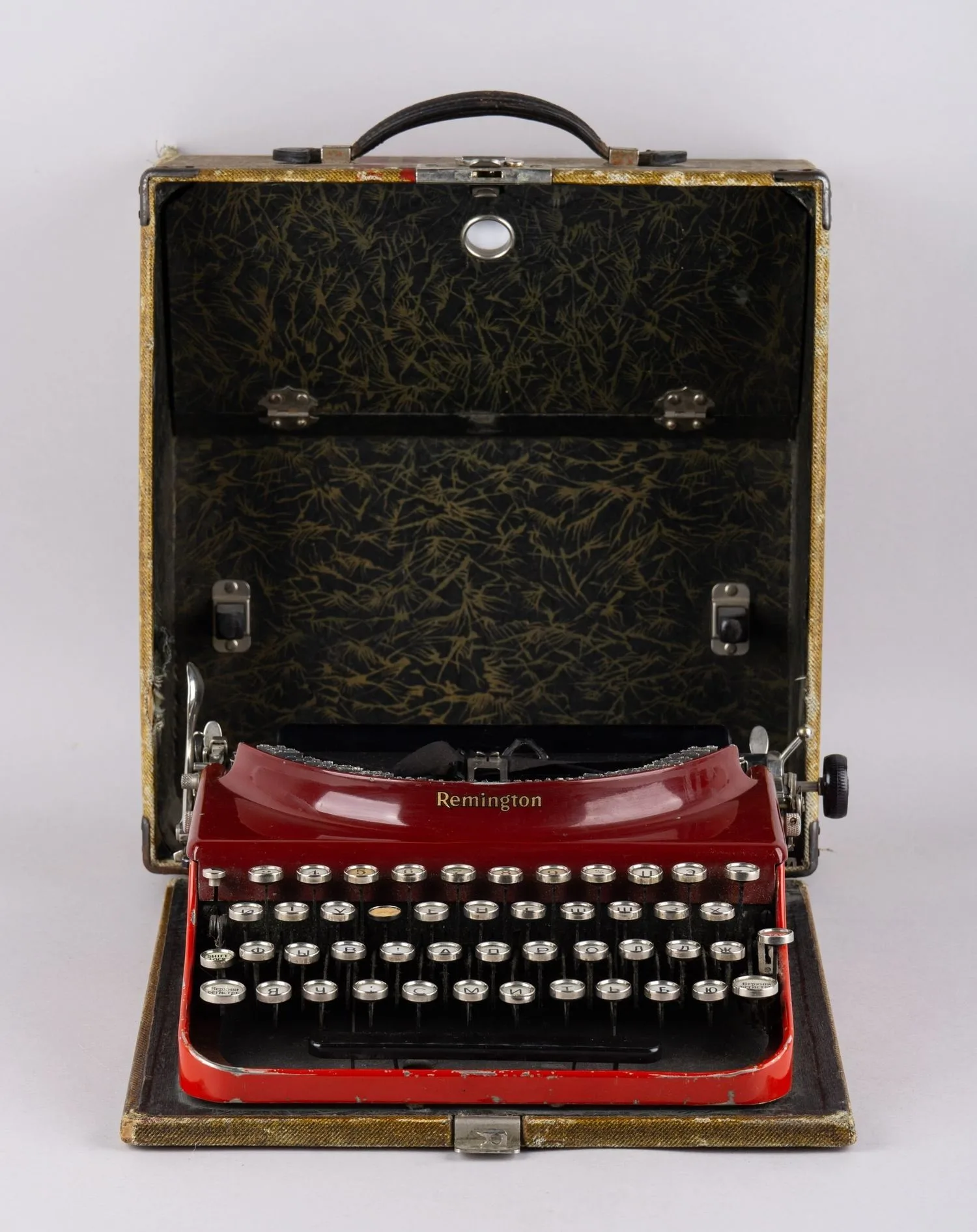 Портативная печатная машинка «Ремингтон - портативный» (Remington Portable), США, 1920-ые годы.