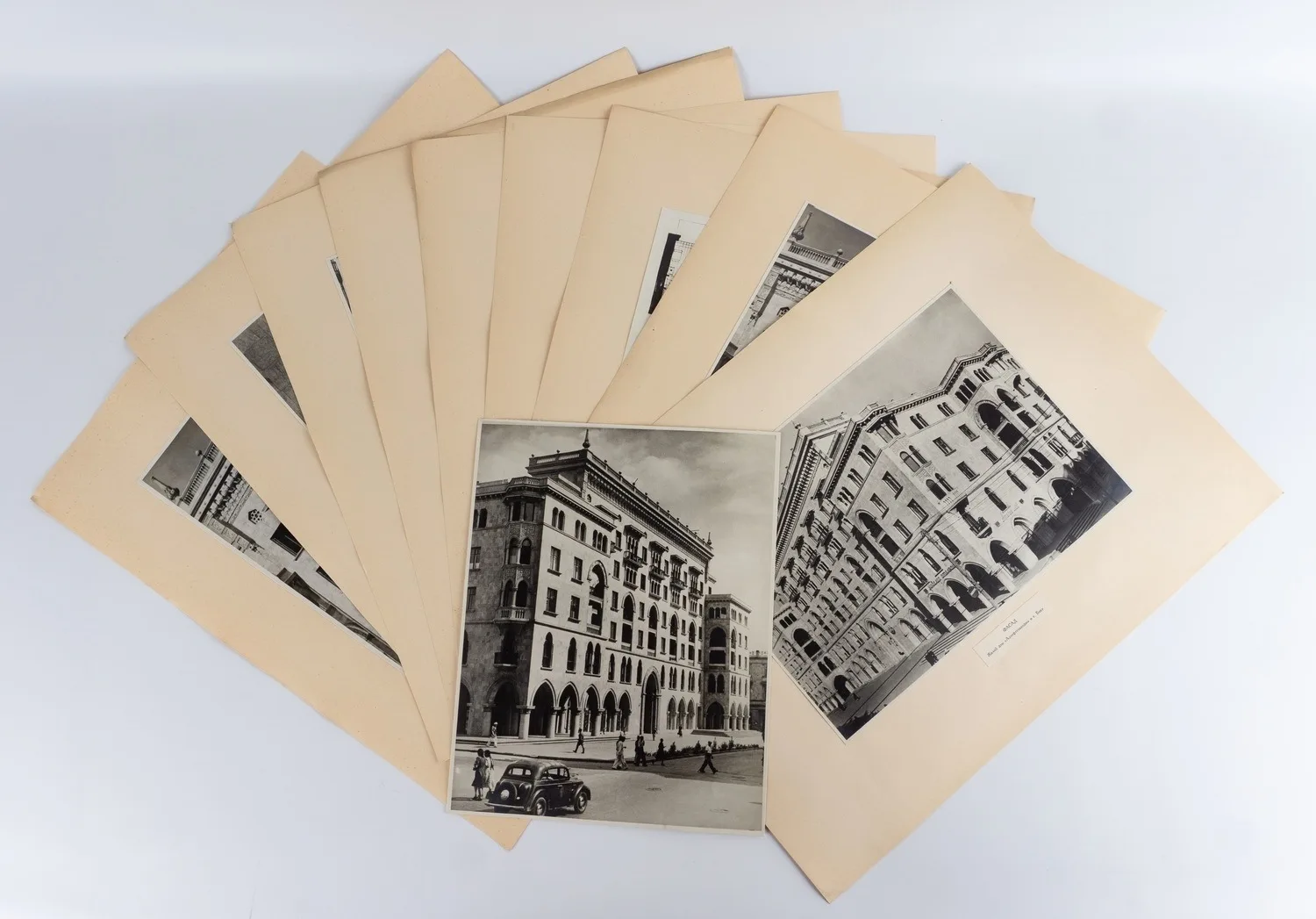 10 фотографий «Жилой дом «Азнефтезаводы» в г. Баку». 1950-е годы.
