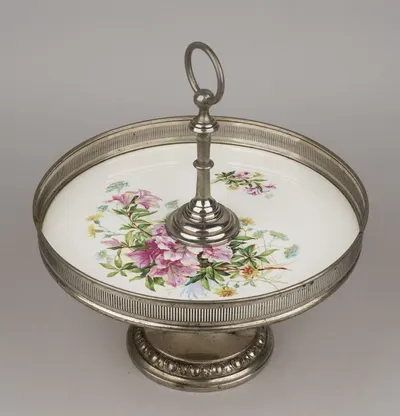 Ваза для фруктов и десерта. Германия, фабрика Max Dannhorn A.G, 1895-1921 годы.