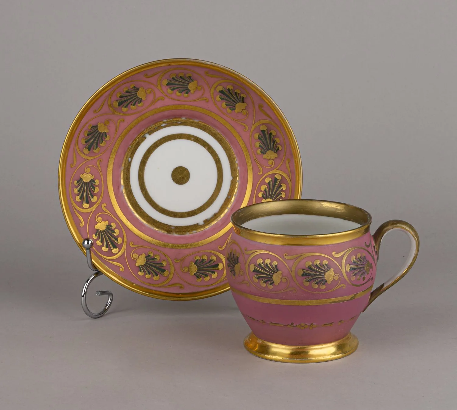 (Ампир) Чашка с блюдцем в стиле ампир. 1820-1830-е годы.