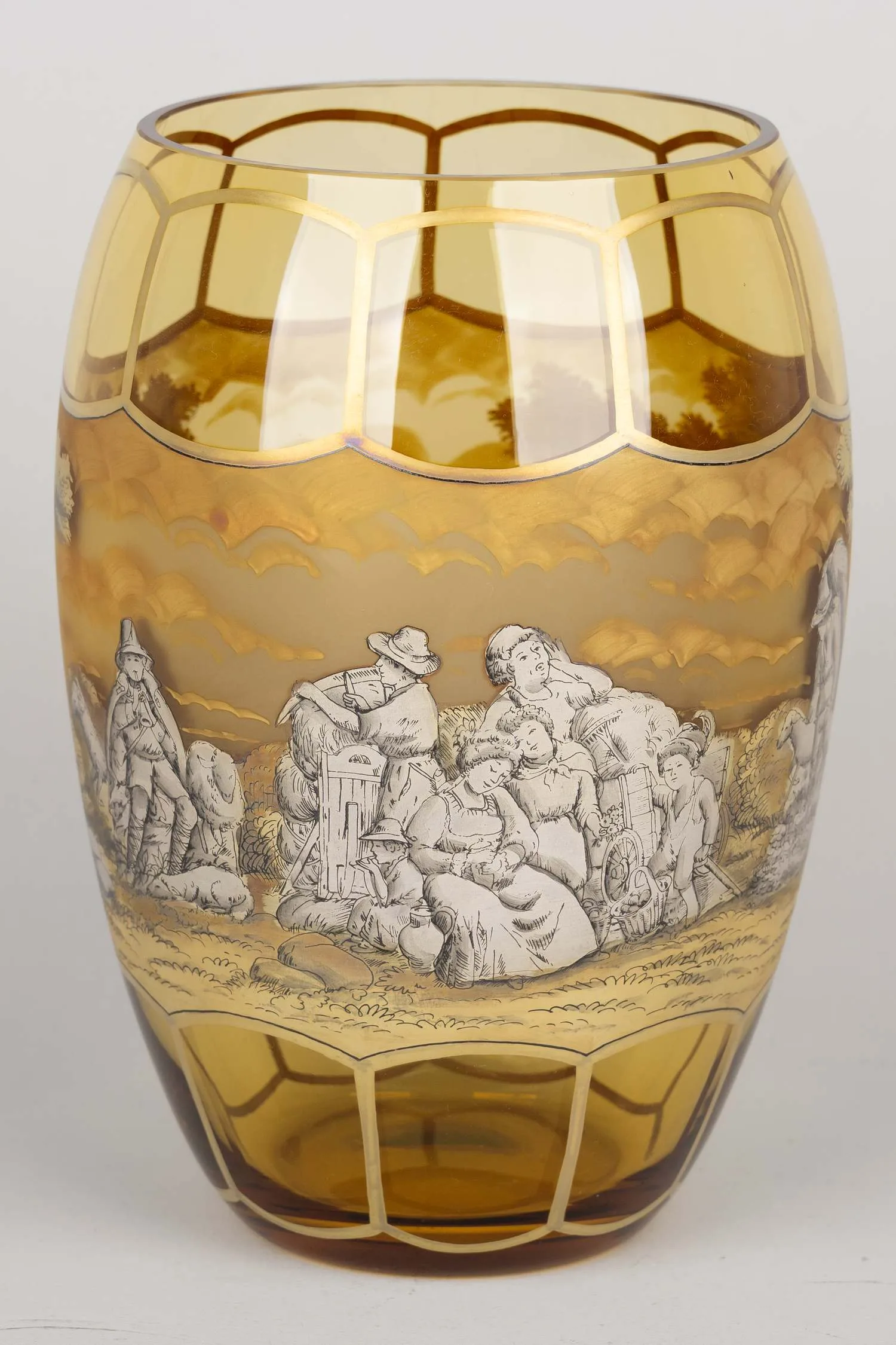 Ваза янтарного стекла со сценами из сельской жизни. Чехия, Богемия, фирма «Эгерманн», 1990-е годы.