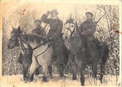 2 фотографии «Кавалеристы». СССР, 1930-е годы.