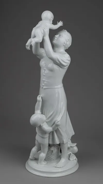(Мейсен) Скульптура «Материнство». Германия, мануфактура Meissen, скульптор A. Struck, 1930-40-е годы.
