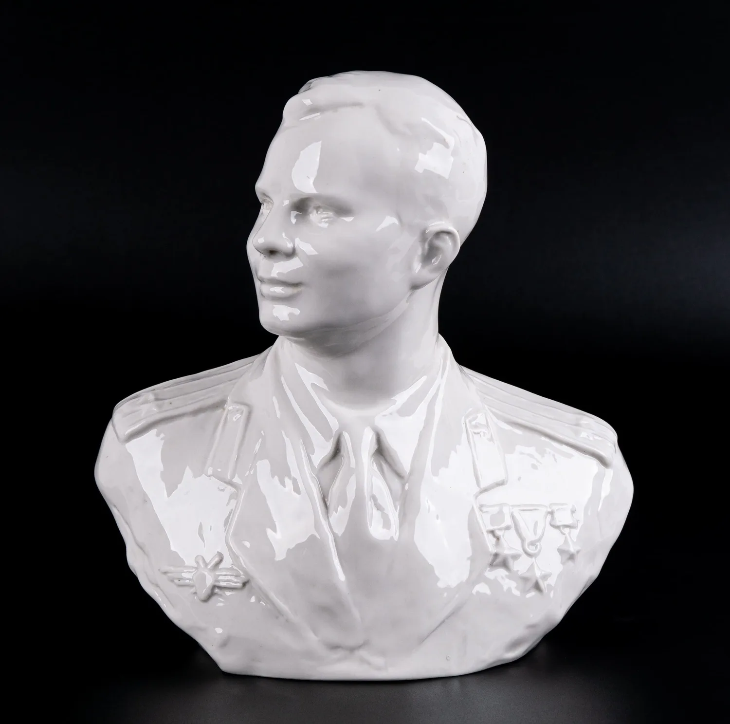 Бюст Юрия Гагарина. СССР, ЛФЗ, 1960-е гг.